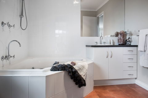 Accolade - Accommodation Bookings 3