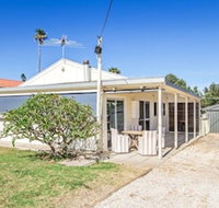 Boat House - Accommodation Bookings