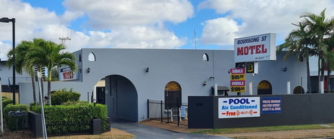 Bourbong Street Motel - Accommodation Bookings 3