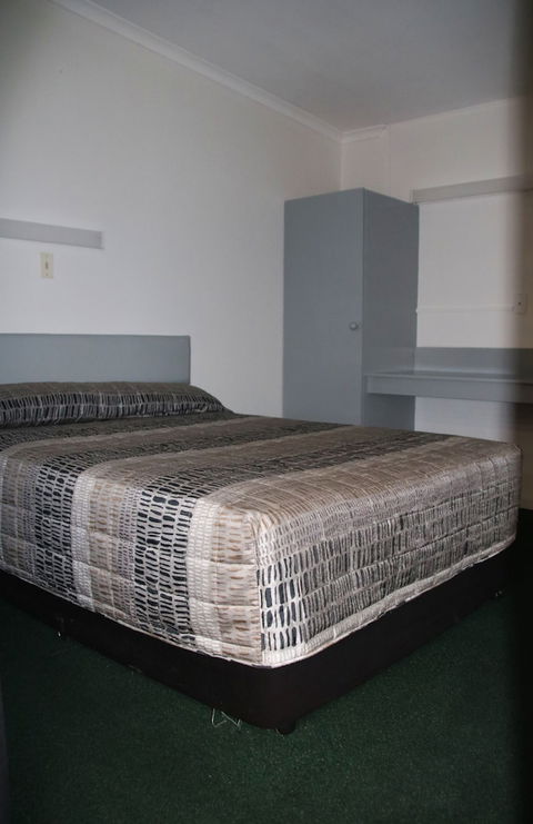 Bourbong Street Motel - Accommodation Bookings 1