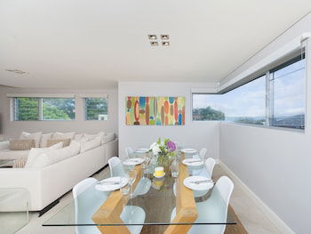 The Penthouse At Little Beach - Accommodation Bookings 0