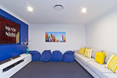 Sentosa At Tugun Beachfront Holiday Home - Accommodation Bookings 2