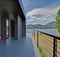 Amazing Unique Five-Star Waterfront Retreat - Accommodation Bookings