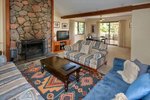 Camelot Cottage - Accommodation Bookings 2