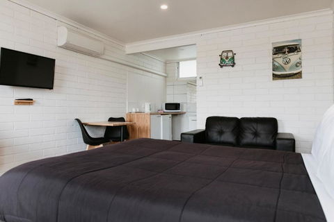 Anchor Wheel Motel - Accommodation Bookings 3