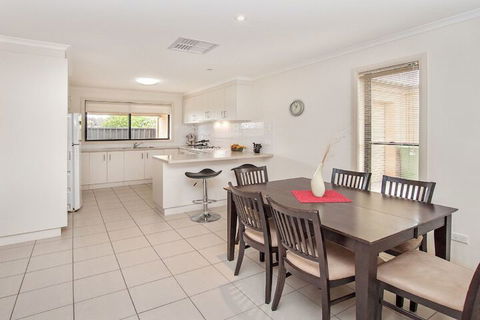 Ulmara 2 - Accommodation Bookings 4
