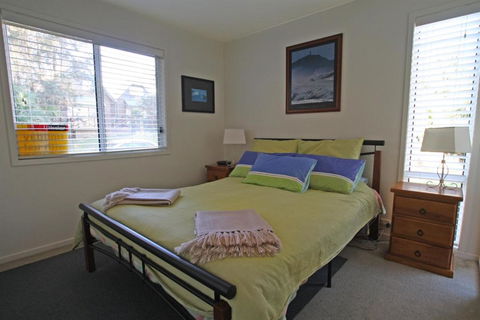 Beach Shack On The Lagoon - Accommodation Bookings 2