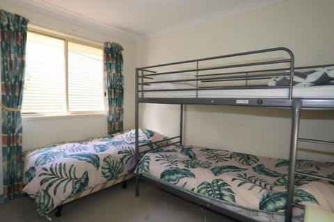Holiday On The Water - Accommodation Bookings 3