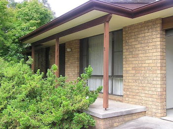 Pin High - Accommodation Bookings 0