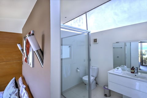 Footprints 2 - Accommodation Bookings 4