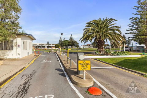 Moana Beach Tourist Park - Accommodation Bookings 1