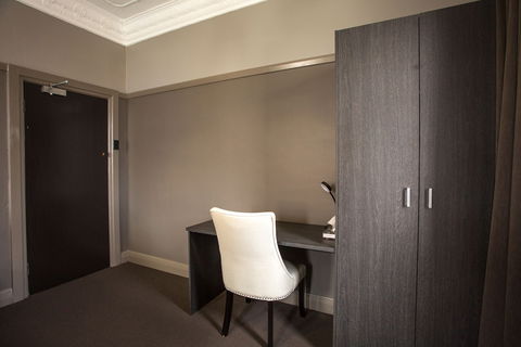 Nags Head Hotel - Accommodation Bookings 5