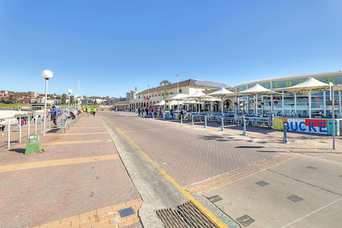 4 BR Apartment Short Walk To Bondi Beach - Accommodation Bookings 5