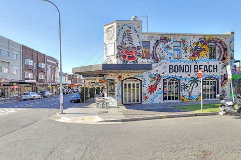 4 BR Apartment Short Walk To Bondi Beach - Accommodation Bookings 2