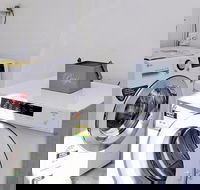 4 BR Apartment Short Walk to Bondi Beach - Accommodation Bookings