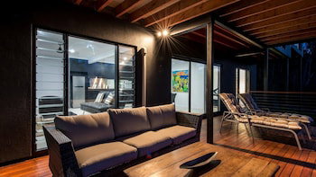 Onestep Airlie Retreat - Accommodation Bookings 1