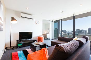 ALLINDA, 1BDR Melbourne Apartment - Accommodation Bookings 0
