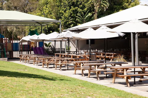 Bateau Bay Hotel - Accommodation Bookings 2