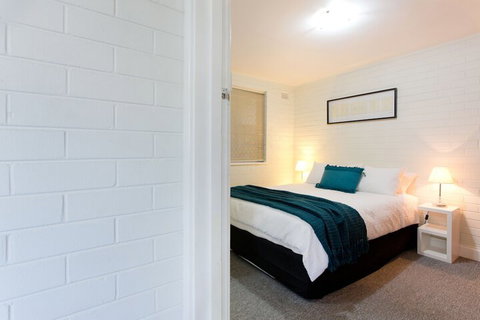 Shenton Park Hensman Road - Accommodation Bookings 2