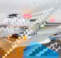 HENRIETTA Carlton Studio Apartment - Accommodation Bookings