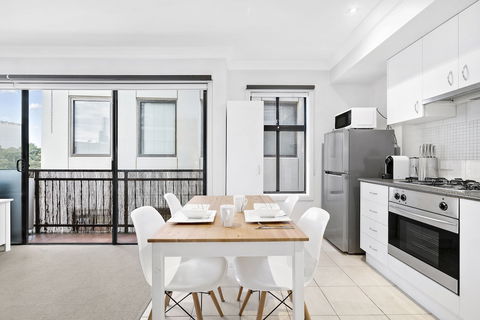 SIENNA, 1BDR South Melbourne Apartment - Accommodation Bookings 1