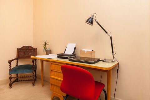 MADELINE, 1BDR Fitzroy Apartment - Accommodation Bookings 3