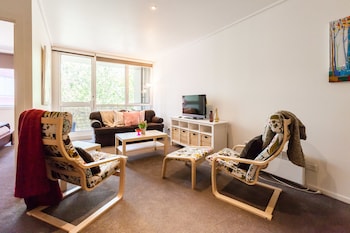 NAOMI, 2BDR South Melbourne Apartment - thumb 1
