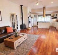 Ironbark Estate - Accommodation Bookings