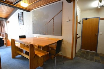 Alpine Haven 8 - Accommodation Bookings 3