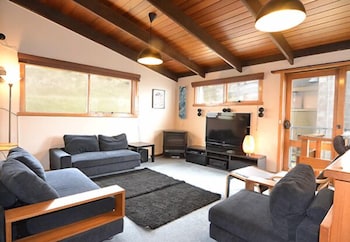 Alpine Haven 8 - Accommodation Bookings 5