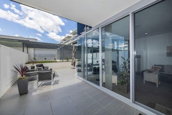 Accommodate Canberra - Lakefront - Accommodation Bookings 1