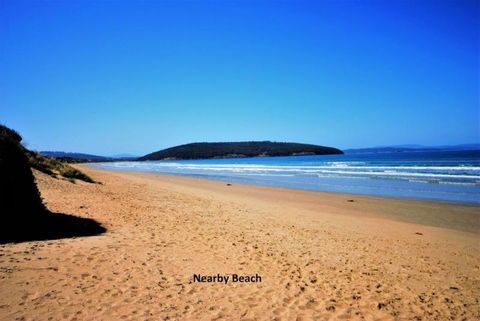 Architecturally Designed Beach House - Accommodation Bookings 2
