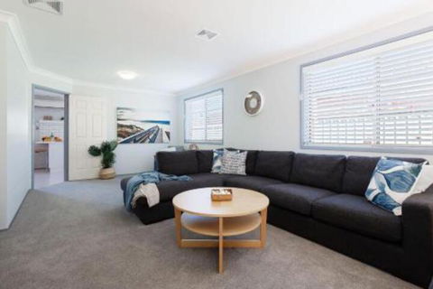 Rocky Pt Rd 83A Fingal Bay - Accommodation Bookings 6