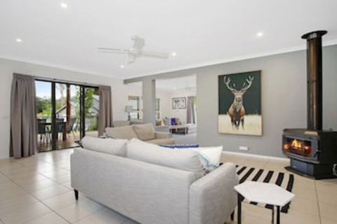 Always Bright - A Bright Escape - Accommodation Bookings 0