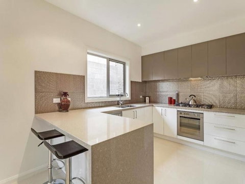 Signature Townhouse In Doncaster - Accommodation Bookings 2