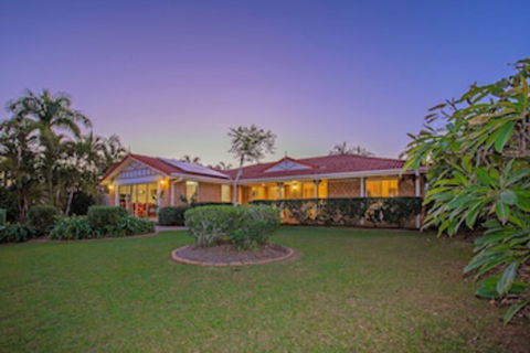 Anaheim Family Oasis - Accommodation Bookings 0