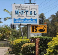 Black Swan Waterfront Motel Not Suitable for Children - Accommodation Bookings