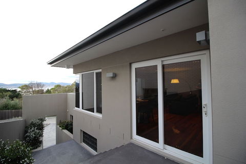 Sunny Sandy Bay Apartment - Accommodation Bookings 0