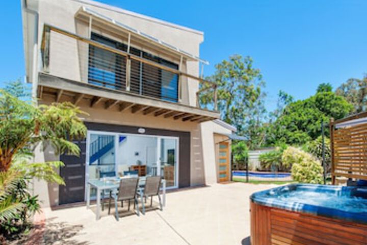  Accommodation Bookings