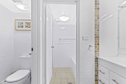 Grevillia, Bay Parklands, Unit 38/2 Gowrie Avenue - Accommodation Bookings 5