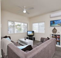 Harrys House 19 Achilles Street - Accommodation Bookings