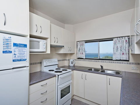 Ocean Shores Unit 7 / 27 Weatherly Close - Accommodation Bookings 1