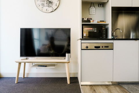 OMI Homes On Collins - Accommodation Bookings 2