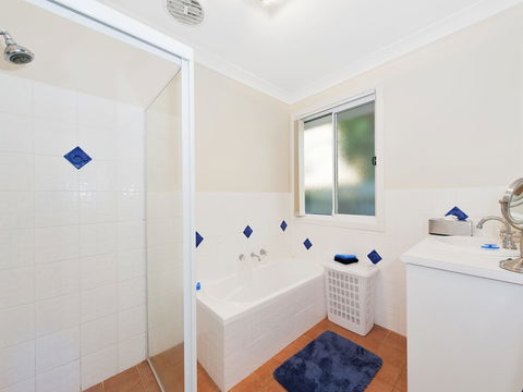 Pine Cottage 5A Nelson Street - Accommodation Bookings 1