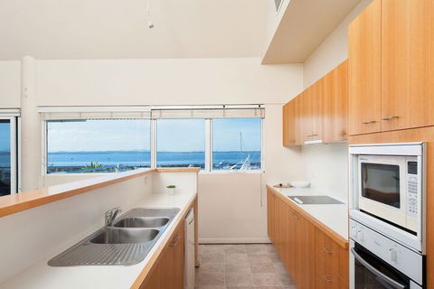 Crows Nest 6 Teramby Road DAlbora Marina - Accommodation Bookings 2