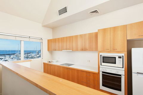 Crows Nest 6 Teramby Road DAlbora Marina - Accommodation Bookings 3