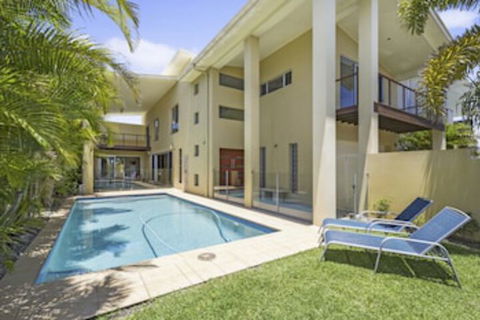 ANGOURIE HOUSE SALT VILLAGE - Accommodation Bookings 0