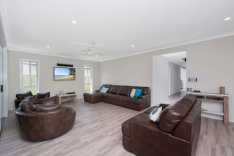 Big Wave 8 Achilles Street - Accommodation Bookings 0