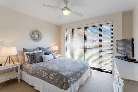 Wanda Beach Unit 2 / 197 Soldiers Point Road - Accommodation Bookings 0