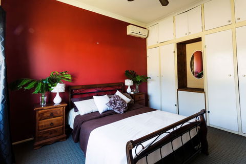 Coal D' Vine Cottage - Cessnock NSW - Accommodation Bookings 2